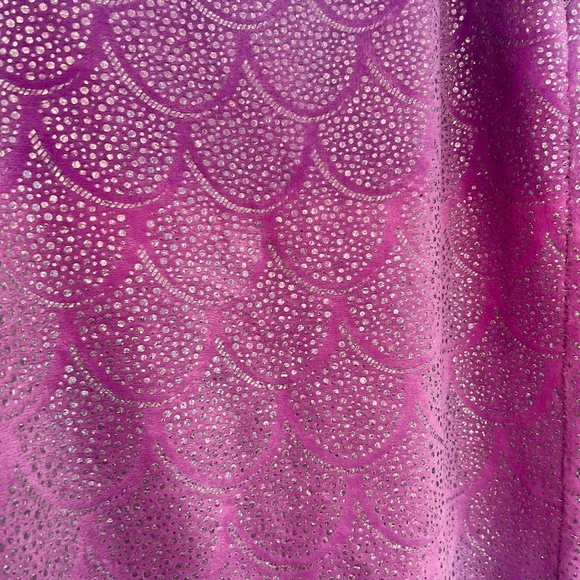 Mermaid tale blanket with sequined tail - Picture 3 of 11